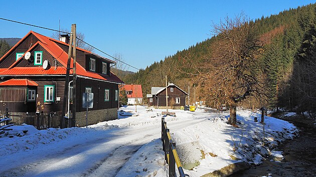 Kone�n� autobusu v�Podol�nk�ch, Plucnarce (10. �nora 2025)