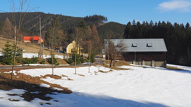 Podol�nky s�b�valou budovou pansk� myslivny (10. �nora 2025)