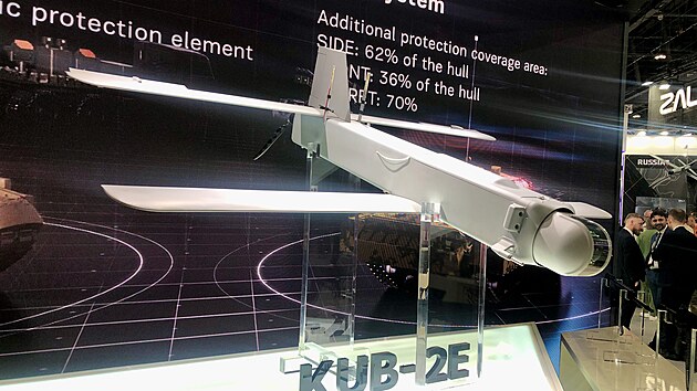 Nov rusk sebevraedn dron s oznaenm KUB-2-E vrobce Kalanikov na veletrhu IDEX 2025 v Ab Dhab