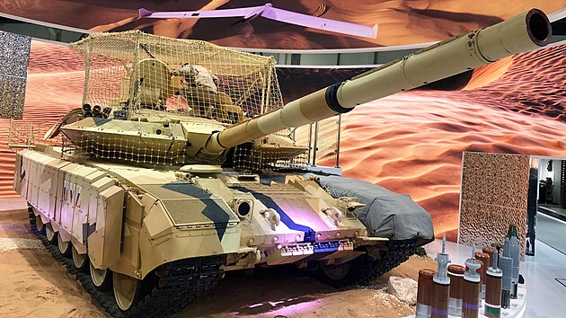 Modernizovan rusk tank T-90MS na veletrhu IDEX 2025 v Ab Dhab