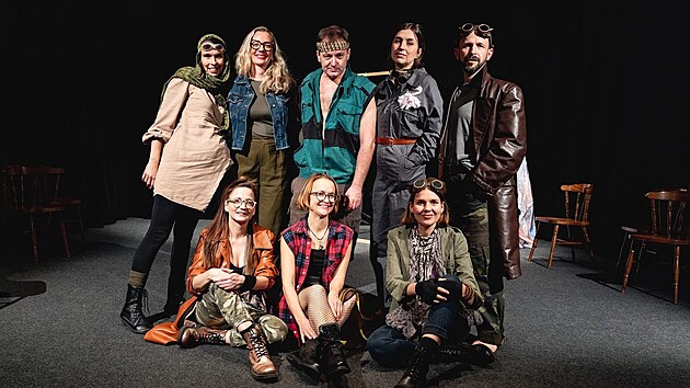 Soubor divadeln� improvizace zve v sobotu do Naivn�ho divadla v Liberci na p�edstaven� Rekreanti.