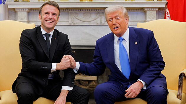 Francouzsk prezident Emmanuel Macron se v Blm dom setkal s americkm prezidentem Donaldem Trumpem. (24. nora 2025)