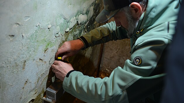 Pohyb budov v bl�zkosti polsk�ho hn�douheln�ho dolu Tur�w budou na �esk� stran� v Libereck�m kraji sledovat �idla. V�dy po dvou sklonom�rech instaluj� technici do 18 budov v Hr�dku nad Nisou na Liberecku a nedalek�ch He�manic�ch. (26. 2. 2025)