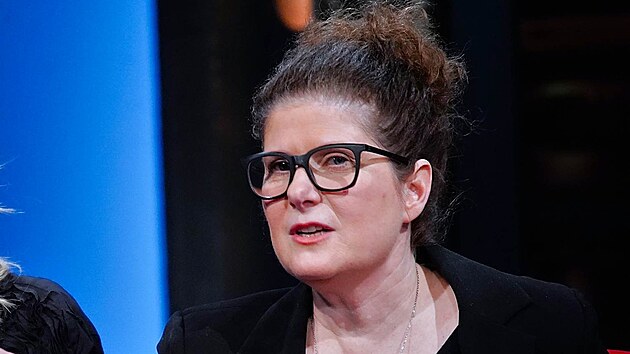 Alice Nellis p�i�la do Show Jana Krause s here�kou Janou Plodkovou, kterou obsadila do hlavn� role seri�lu N�hradn�ci.