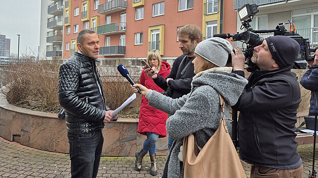 Petr Ve�e�a chce vysoudit 3,8 milionu korun po zn�m�m ostravsk�m stomatologovi Lubom�ru Beranovi