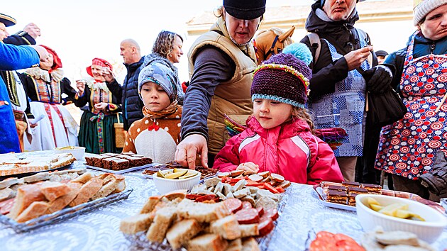 V Hanckm muzeu v prod v Pkazech se konal program Ostatke na Han, kter ukzal, jak vypadaly tradin masopustn oslavy. Chybt nemohlo bohat pohotn.