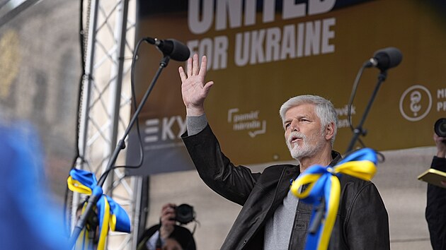 Na shrom�d�n� t�et�ho v�ro�� od po��tku rusk� invaze na Ukrajinu vystoupil tak� prezident Petr Pavel. (23. �nora 2025)