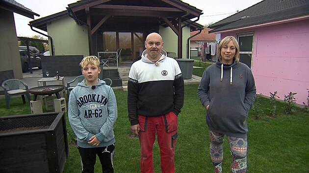 Prvn� rodina bydl� ve vlastn�m rodinn�m dom� v Libichov� u Mlad� Boleslavi....