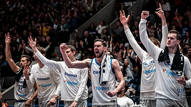 Çeklerin ellerinde bir galibiyet vardı, ancak nehirlerle sonuçlandırmayı başaramadılar. Yine de Eurobasket'teler