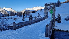 S trasami pro b�h na ly�ích se k�i�ují cesty pro p�í a pro cyklisty na...