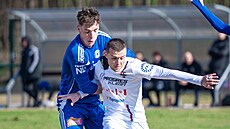 Armin Hodi z Lín (v bílém) bhem pípravného zápasu proti Olomouci B. (2025)