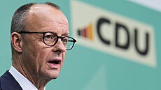 Friedrich Merz na pond�lní tiskové konferenci (24. února 2025)