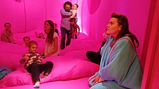 O t�i dny pozd�ji oproti plánu si diváci u�ili úterní premiéru nového...