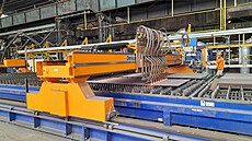 Nový moderní pálicí stroj Omnicut