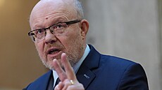 Vlastimil Válek, místop�edseda vlády a ministr zdravotnictví. (28. února 2025)