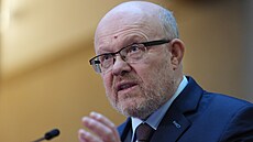 Vlastimil Válek, místop�edseda vlády a ministr zdravotnictví. (28. února 2025)