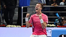 Ji�í Lehe�ka slaví vít�zství ve �tvrtfinále na turnaji v Dauhá.