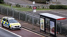 Na zastávce v Londýn� ubodali �trnáctiletého �erno�ského mladíka Kelyana...