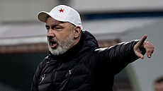 Trenér Slavie Jind�ich Trpi�ovský b�hem utkání proti Plzni