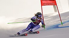 Federica Brignoneová b�hem ob�ího slalomu v Sestriere.