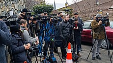 Ru�tí a ameri�tí diplomaté p�ijí�d�jí na americký konzulát v tureckém...