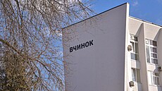 Známý streetartový umlec Timo vytvoil na zdi Stryjského autobusového nádraí...