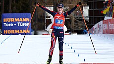 Maren Kirkeeideová dová�í norskou �tafetu na st�íbrné pozici.