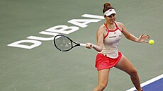 �eská tenistka Linda Nosková na turnaji v Dubaji