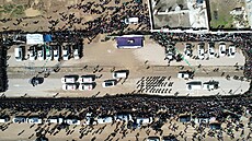 Hamás pedal ervenému kíi v rámci dohody o pímí dalí izraelské rukojmí....