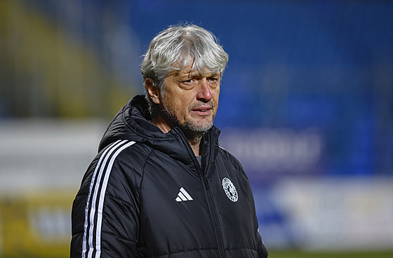 Prost�jovský trenér Jozef Weber.