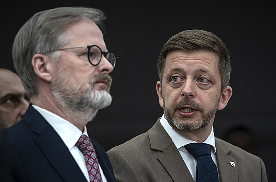 Tisková konference premiéra Petra Fialy (ODS), ministra vnitra Víta Rakuana...