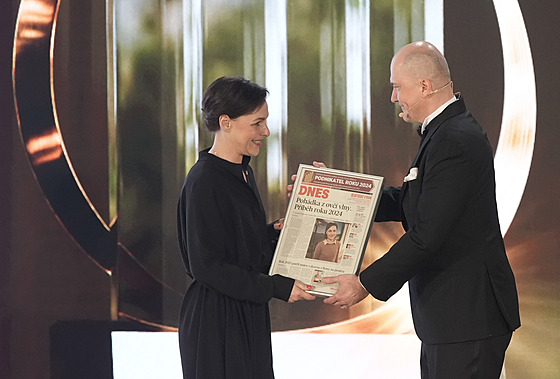 Cenu za Podnikatelský p�íb�h roku 2024 si odnesla Zuzana Bílková z firmy Besky....