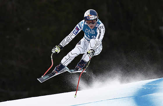 Ester Ledecká na trati sjezdu v norském Kvitfjellu.