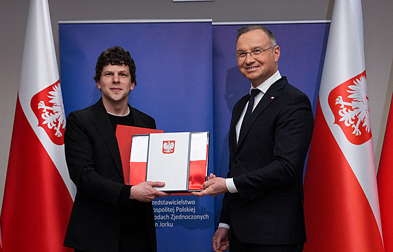 Americký herec Jesse Eisenberg a polský prezident Andrzej Duda v New Yorku (4....