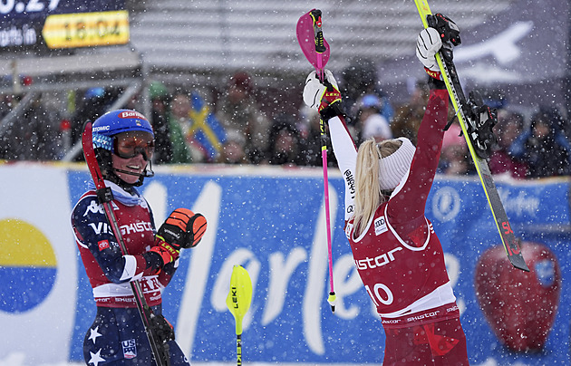 Slalom v Aare ovládla Truppeová, Shiffrinová byla třetí, Dubovská 24.