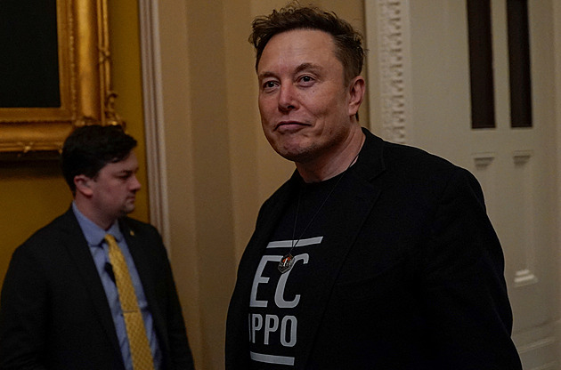 Musk prodal sociální síť X vlastnímu startupu, usnadní trénování umělé inteligence