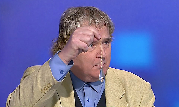 „Ať drží hubu.“ Cibulka v televizi nadával Paroubkovi, expremiér ho poslal do Bohnic