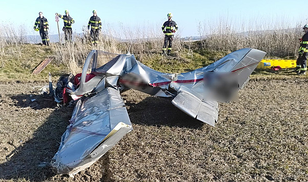 Při havárii ultralightu na Chebsku zemřel pilot, policie hledá svědky nehody