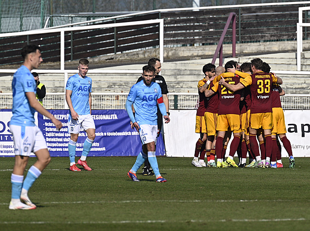 ONLINE: Dukla - Karviná 0:0, odložený zápas ligy, připíše si nováček výhru?