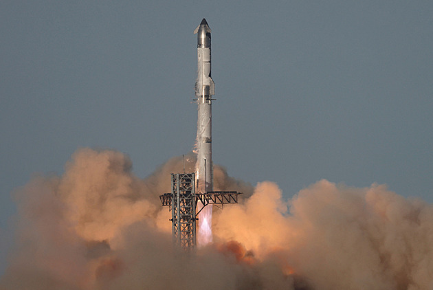 Muskova SpaceX odložila desátý testovací let vesmírné lodi Starship. Jde o další nezdar