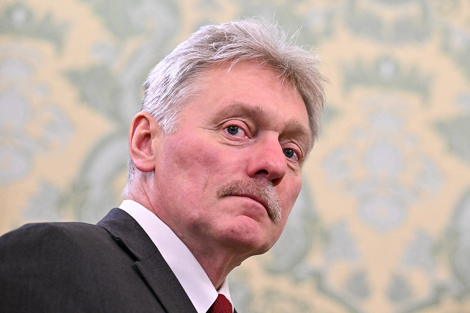 Měsíc částečného klidu zbraní uplynul, hlásí Kreml. Putin další pokyn nevydal