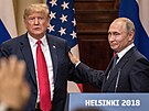 Americký prezident Donald Trump a jeho ruský protjek Vladimir Putin na...