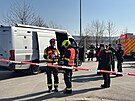 Policie evakuovala kvli anonymn vhruce nkupn centrum na ernm Most v...