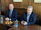 Hejtman Richard Brabec (vpravo) a místop�edseda p�edstavenstva KZ Jakub Komárek