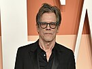 Kevin Bacon na Vanity Fair Oscar Party v Los Angeles (2. b�ezna 2025)