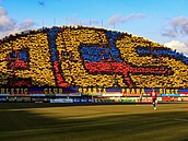 Choreo sparanských fanouk bhem utkání v Olomouci
