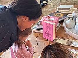 Vévodkyn� ze Sussexu Meghan, princezna Lilibet a Serena Williamsová (2. b�ezna...