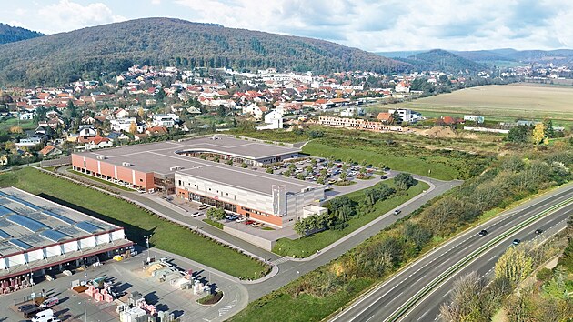 Na severnm okraji Brna vedle hobbymarketu Bauhaus a vpadovky na Svitavy oteve v prvnm tvrtlet ptho roku nov retail park.