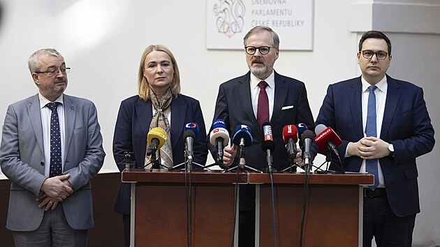 Tiskov� konference ODS. Na sn�mku Marek Benda, Jana �ernochov�, premi�r Petr Fiala a ministr zahrani�� Jan Lipavsk�, kter� bude na t�et� pozici kandid�tky SPOLU v Praze. (5. b�ezna 2025)