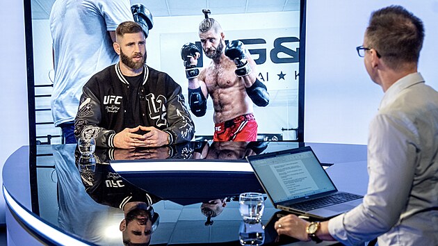 Hostem po�adu Rozst�el je z�pasn�k Ji�� Proch�zka.